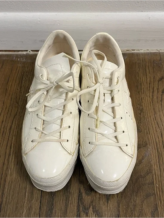 Converse One Star Platform Sneakers in White Patent Leather - Picture 3 of 6